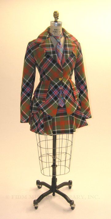 Vivienne Westwood Suit, Vivienne Westwood Fashion, Tartan Fashion, Fashion Career, Sixties Fashion, Career Fashion, Harris Tweed, Suit And Tie, Mode Inspiration