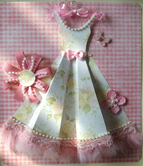 Pretty Paper Dress  How To and link for free template Paper Dress Template, Paper Dress Art, Paper Dress Patterns, Dress Templates, Origami Dress, Dress Craft, Paper Dresses, Dress Card, Paper Dress