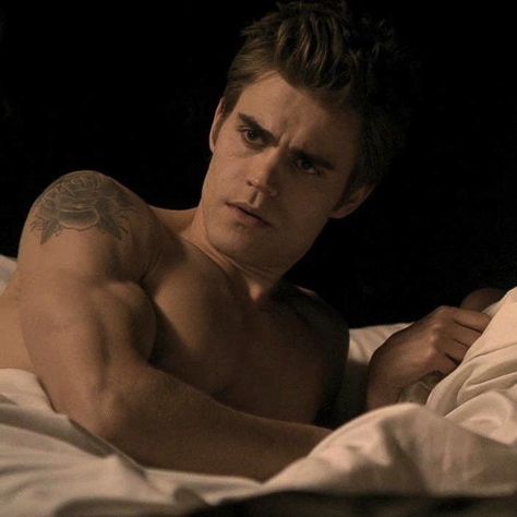 Stefan Tvd, Paul Wesley Vampire Diaries, Vampire Pictures, Hot Vampires, Vampier Diaries, The Vampire Diaries 3, Damon And Stefan, Vampire Diaries Stefan, Vampire Diaries Guys