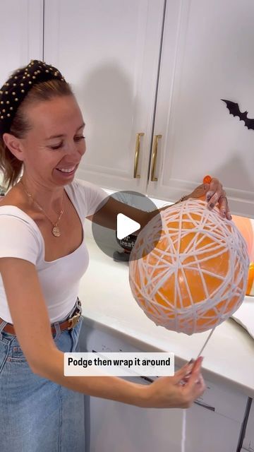 Shannon Doherty on Instagram: "🕸️SPIDER WEB BALLOON DIY! 🕸️ BEST DIY for Halloween!! SAVE AND SHARE this fun idea!! HOW COOL??!! FUN TO MAKE AND THEN THE CUTEST DECOR!! My family loves watching the balloon pop - super cool! 🕸️  LIKE + COMMENT - “web” - for links to supplies to make these at home and full directions!  FOLLOW ME @athomewith.shannon for the best tips and tricks and fun ideas to do with your family!! #Halloween #halloweendiy #easydiy #halloweencrafts #easycrafts #crafts #diy #momsofinstagram" Deco Halloween Diy, Halloween Decorations Homemade, Spider Web Diy, Diy Halloween Spider, Halloween Balloons Decorations, Shannon Doherty, Diy Spider, Fun Diy Halloween Decorations, Halloween Decorations To Make