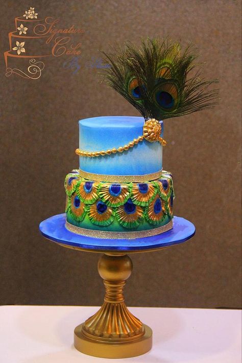 Krishna Theme Decoration, Wedding Elegant Cake, Beach Birthday Cake, Krishna Birthday, Peacock Wedding Cake, Peacock Cake, Birthday Deco, Decorating Frosting, Elegant Cake