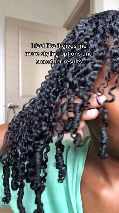 Hair Care Routine Curly, Healthy Curly Hair, Curly Hair Care Routine, Curly Hair Hairstyles, Natural Hair Growth Tips, Mixed Curly Hair, Natural Curly Hair, Hair Growing Tips, Quick Natural Hair Styles