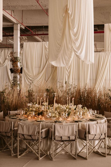 Wedding Draping Backdrop, Concrete Warehouse, Flowers Mexico, Mexico Wedding Venue, Wedding Draping, Draping Wedding, Warehouse Space, Fabric Installation, Boda Mexicana