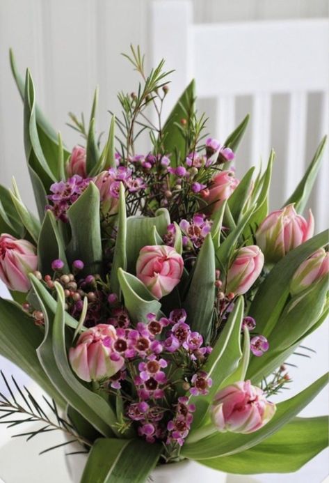 Flower Bouquet Png, Home Floral Arrangements, Flower Vase Arrangements, Tulip Bouquet, Floral Decorations, Fresh Flowers Arrangements, Spring Bouquet, Beautiful Bouquet Of Flowers, Flower Display