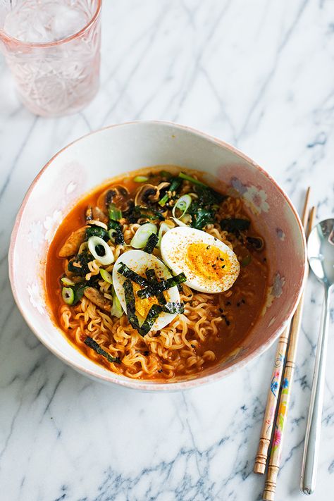 Cheater's Spicy Miso Ramen--This quick, umami-rich ramen is made easy and flavorful with a combination of savory white miso paste and spicy gochujang. This is a great way to use up any random veggies in your crisper drawer! Gochujang Ramen, Spicy Miso Ramen, Gochujang Recipe, Noodles Vegetables, Korean Chili Paste, Miso Ramen, Miso Paste, White Miso, Ramen Recipes