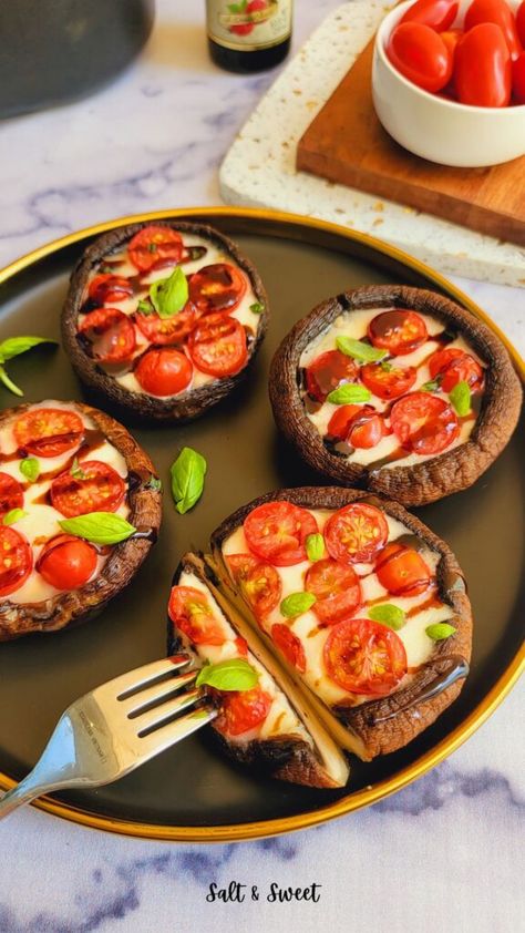 Air Fryer Caprese Stuffed Portobello Mushrooms Easy Lebanese Recipes, Portabella Mushrooms Recipes, Stuffed Portobello Mushrooms, Portobello Mushroom Recipes, Portabella Mushrooms, Stuffed Portobello, Stuffed Portabella Mushrooms, Stuffed Mushroom Caps, Portobello Mushroom