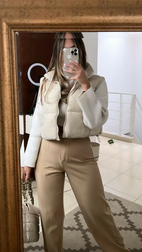 Classy Sporty Outfits, Jean Beige, Outfits Con Jeans, Outfits For Mexico, Stylish Winter Outfits, Casual College Outfits, Winter Fashion Outfits Casual, Cold Outfits, Everyday Fashion Outfits