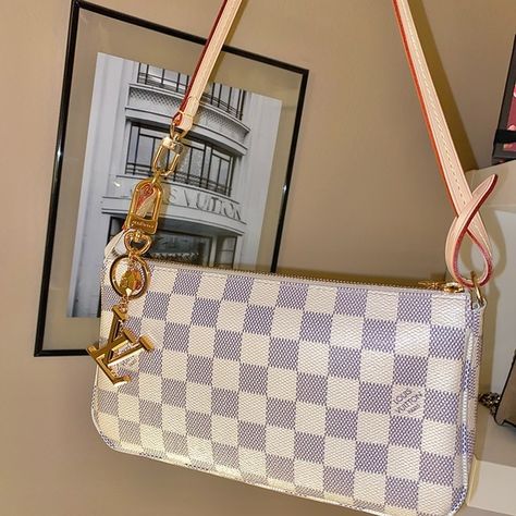 Louis Vuitton pochette accessories damier azur Pochette Accessories Damier Azur, Louis Vuitton Pochette Accessories, Louis Vuitton Kimono, Louis Vuitton Delightful Mm, Louis Vuitton Delightful, Sac Louis Vuitton, Pochette Louis Vuitton, Pochette Accessories, Lv Pochette