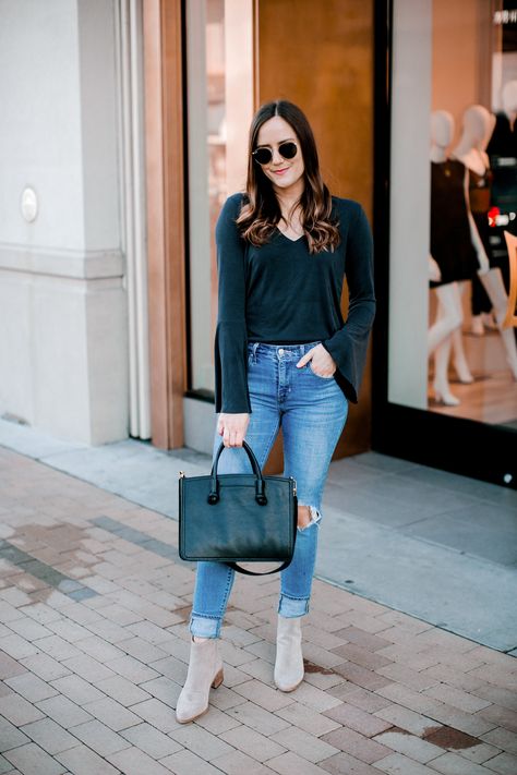 spring style Light Grey Boots Outfit, Light Boots Outfit, Gray Booties Outfit, Grey Booties Outfit, Gray Boots Outfit, Grey Ankle Boots Outfit, Ankle Boots Outfit Spring, Taupe Boots Outfit, Grey Boots Outfit