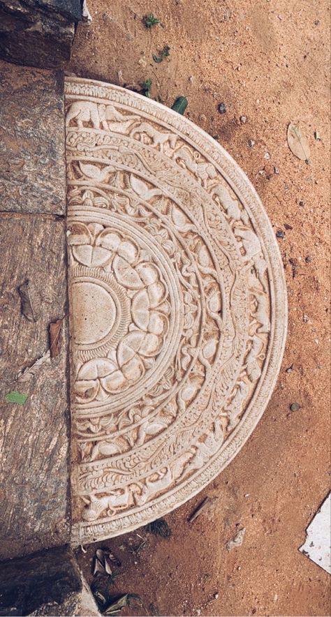 Sri Lankan Patterns, Traditional Sri Lankan Architecture, Sri Lankan Aesthetics, Sri Lankan Culture Aesthetic, Sri Lankan Aesthetic, Ancient Temple Concept Art, Sri Lanka Architecture, Sri Lankan Traditional Art, Sri Lankan Art