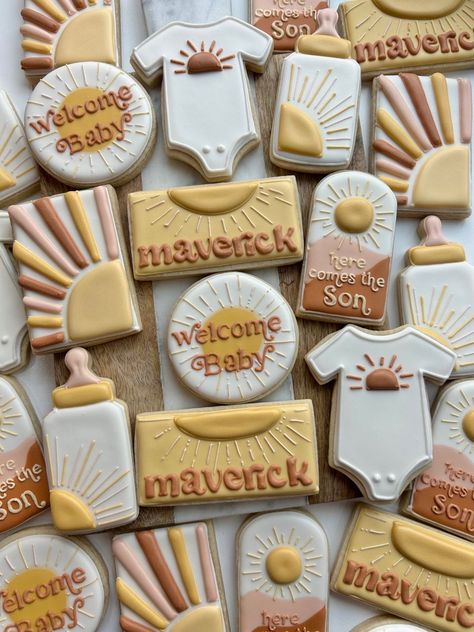 Here Comes The Son Desert Table, Here Comes The Sun Cookies Decorated, Sun Decorations Party, Here Comes The Son Cookies Decorated, Sunshine Cookies Decorated, Here Comes The Sun Cookies, Here Comes The Son Cookies, Here Comes The Sun Baby Shower Theme, Sun Cookies