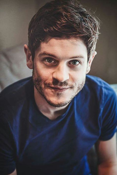 Iwan Rheon Iwan Rheon Misfits, Iwan Rheon, Men Celebrities, Creepy Dude, Ramsay Bolton, Hbo Game Of Thrones, Mötley Crüe, Best Actor, Pretty Men