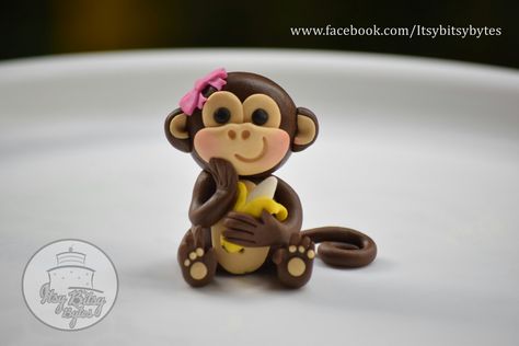 Clay Monkey, Fondant Monkey, Maket Pasta, Monkey Cute, Monkey Crafts, Clay Modelling, Customized Cake, Monkey Cake, Small Cakes