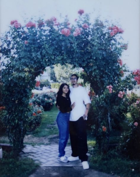 Latina And White Couple, Oldies Love, Old School Pictures, Chicano Love, Love Is Forever, Chola Style, Chicana Style, Cute Couple Outfits, Bff Goals