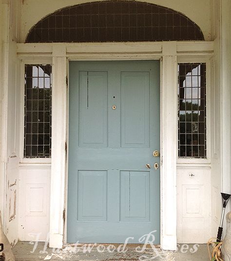 Hartwood Roses: Painting the Front Door Blue Front Door Colors, Interior Front Door Colors, Exterior Door Colors, Front Door Inspiration, Turquoise Door, Oval Room Blue, Blue Front Door, Roses Painting, Soft Turquoise