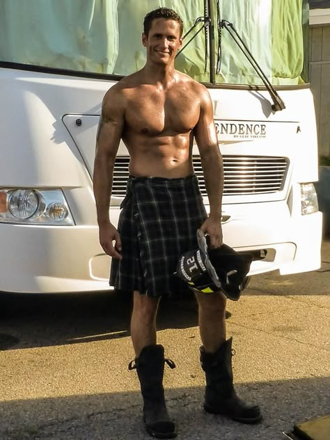 Irish Firefighter Strong Woman Tattoos, Beautiful Women Quotes, Scottish Man, Handsome Men Quotes, Men Quotes Funny, Handsome Style, Handsome Arab Men, Woman Sketch, Men In Kilts