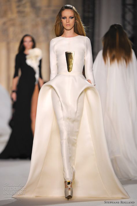 Futuristic Dress, 2012 Couture, Western Wedding Dresses, Collection Couture, Stephane Rolland, White Gown, Futuristic Fashion, Couture Wedding, Future Fashion