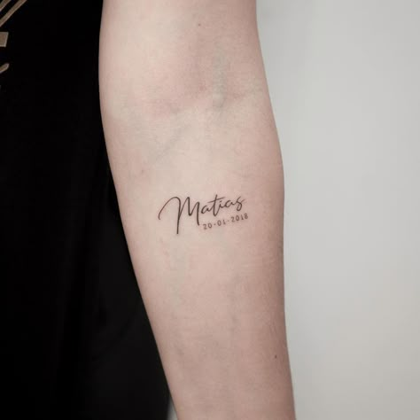 Date Name Tattoo, Small Name Tattoos For Women Arm, Inner Arm Name Tattoos For Women, Name And Date Tattoos For Women, Levi Tattoo Name, First And Middle Name Tattoo, Simple Name Tattoos For Women, Fine Line Tattoo For Kids, Fine Line Date Tattoo