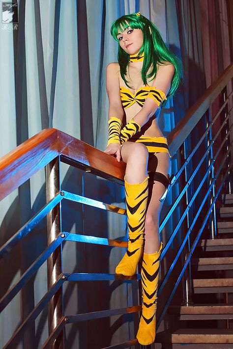 #Cosplay: Princess Lum from Urusei Yatsura by Ryoko-demon on deviantART Urusei Yatsura, Awesome Cosplay, Sailor Moon Manga, Female Protagonist, Cosplay Characters, Cosplay Photos, Best Cosplay, Pose Reference, Cosplay Anime