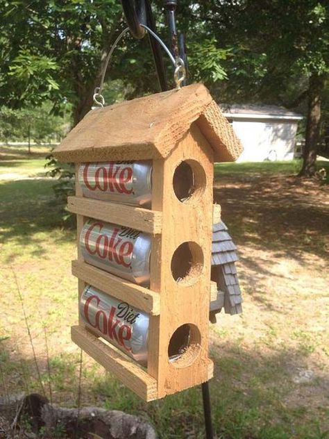 Homemade Bird Houses, Bird House Feeder, Bird House Plans, Unique Bird Houses, Bird House Kits, Bird Aviary, Birdhouse Designs, Pop Cans, Bird Houses Diy