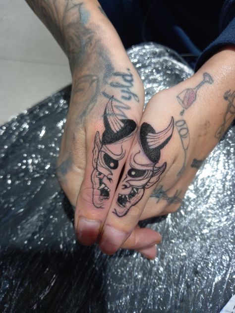 Small Hannya Mask Tattoo, Finger Tattoos Japanese, Kanji Hand Tattoo, Men’s Full Finger Tattoos, Hand Mask Tattoo, Oni Mask Hand Tattoo, Japanese Finger Tattoo, Traditional Japanese Mask Tattoo, Men Finger Tattoo