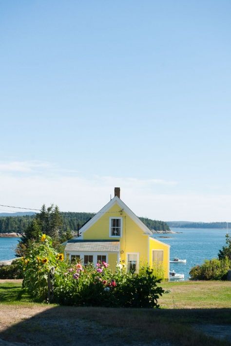 Small Yellow House, Cottage By The Sea, Yellow House, Yellow Houses, Inspire Me Home Decor, Cute House, French Chic, A Hill, House Goals