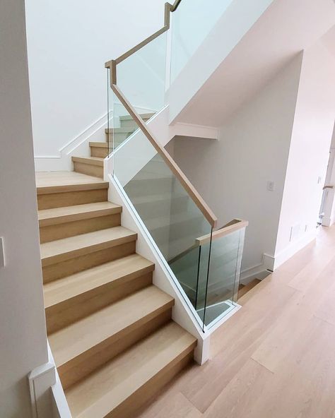 31 Closed Staircase Ideas - Transform Your Space with Chic Designs - placeideal.com Closed Staircase Ideas, Stairs Lighting Ideas, Closed Staircase, Vinyl Stair Risers, Glass Stair, Glass Railing Stairs, Stairs Lighting, Stair Banister, Glass Stairs