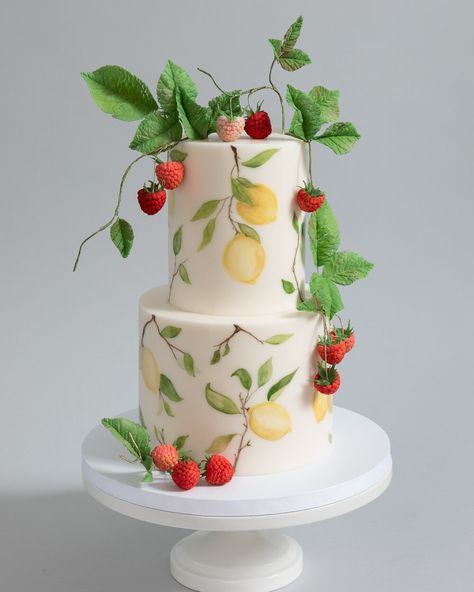 Organic Wedding Cake, New York Cake, Confectionary Art, Modern Bakery, Lemon Themed Bridal Shower, Art Cake, Cute Baking, Easy Cake Decorating, Organic Wedding