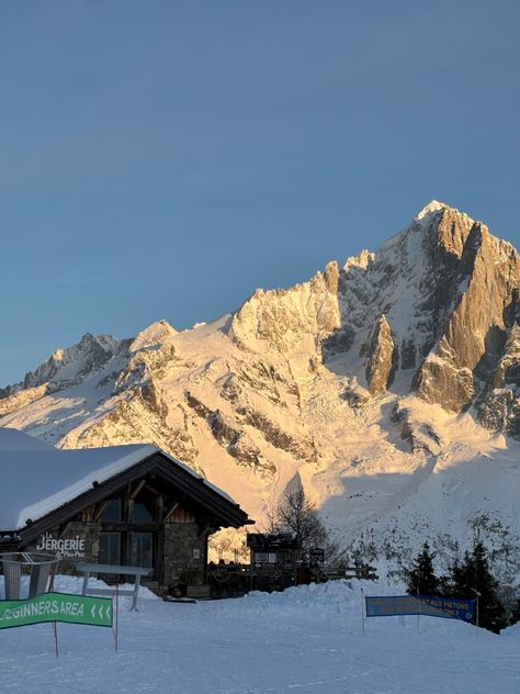 Chamonix Aesthetic, Chamonix France, Chamonix France Aesthetic, Swiss Alps Winter, Chamonix Skiing, Chamonix Winter, Chamonix France Winter, Chamonix France Skiing, Chamonix Mont Blanc Winter