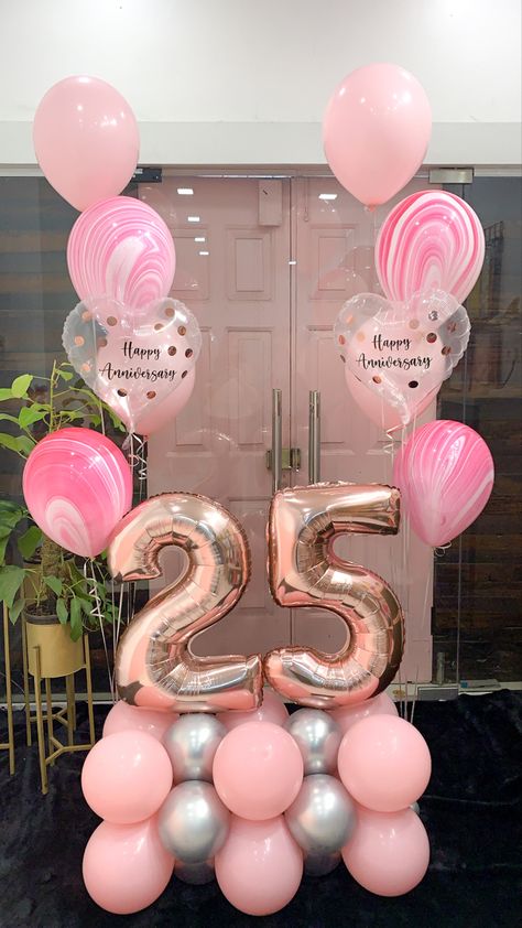 25th Birthday Ideas For Her Party, 25th Birthday Ideas For Her, Birthday Candle Photography, Cheap Birthday Gifts, Minnie Mouse Balloons, Balloon Bouquet Diy, 18th Birthday Decorations, 21st Bday Ideas, Simple Birthday Decorations