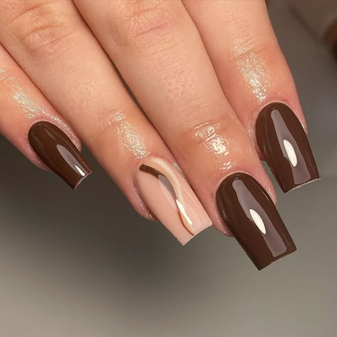 Short Acrylic Nail Ideas For Fall, Brown Gel Nails Designs, Brown Color Nails, Coffee Brown Nails, Cute Brown Nails, Ongles Beiges, Brown Acrylic Nails, Nails Brown, Coffee Nails