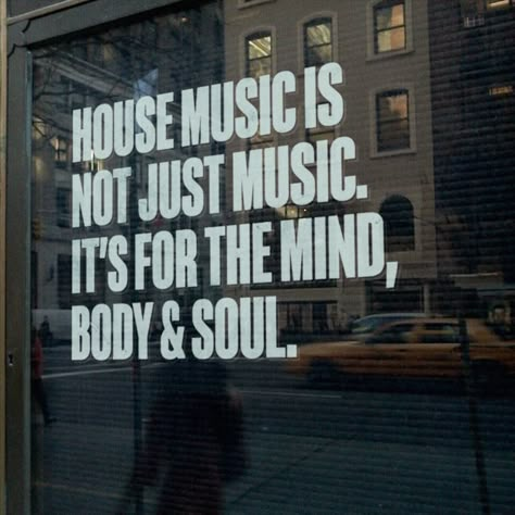 this is your sign to listen to more house music today 💖 Deep House Music Aesthetic, House Music Playlist Cover, Soul Music Quotes, Aesthetic Listening To Music, House Music Aesthetic, Listening To Music Quotes, House Music Quotes, 90s House Music, Music Aesthetic Spotify