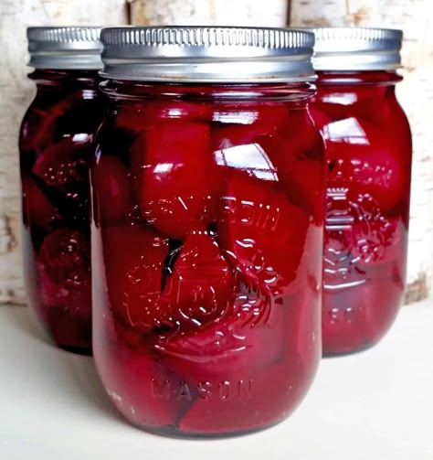 Canned Pickled Beets, Pickled Beets Recipe, Beets Recipe, Home Canning Recipes, Pickled Eggs, Food Canning, Canning Ideas, Beet Recipes, Pickled Beets