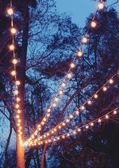 Yard String Lights, Diy Patio Ideas, Backyard String Lights, Diy String Lights, Gray House, Garden Canopy, Diy Porch, Backyard Entertaining, House Studio