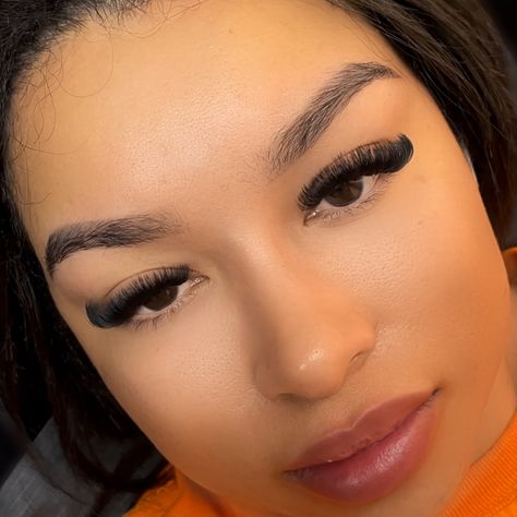 Just something about mega volume lashes 🥹 Need help creating mega volume fans ? Try using .03 or .02, use shorter lengths & make your fans more narrow 📌 Short Volume Lashes, Lashes Map, Mega Volume Lashes, Short Lashes, Volume Lashes, Lashes, Make Your, Map, Make It Yourself