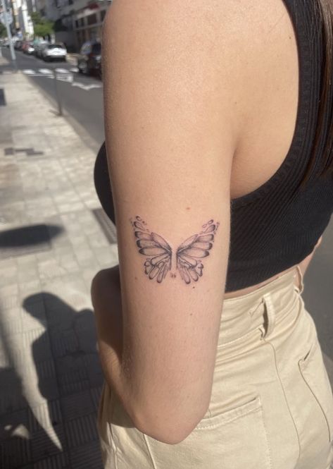 Mexican Butterfly Tattoo, All We Need Is Love Tattoo, Mini Tattoo, Classy Tattoos, Dainty Tattoos, Tat Ideas, Love Tattoos, Mini Tattoos, Butterfly Tattoo