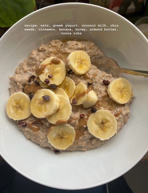 healthy lifestyle breakfast inspo recipe food oatmeal banana aesthetic photos vision board morning routine high protein High Protein Oatmeal Recipes, Oatmeal Aesthetic, Banana Aesthetic, High Protein Oatmeal, Oatmeal Banana, Protein Oatmeal, Healthy Breakfast Ideas, Organic Aesthetic, Calorie Recipes