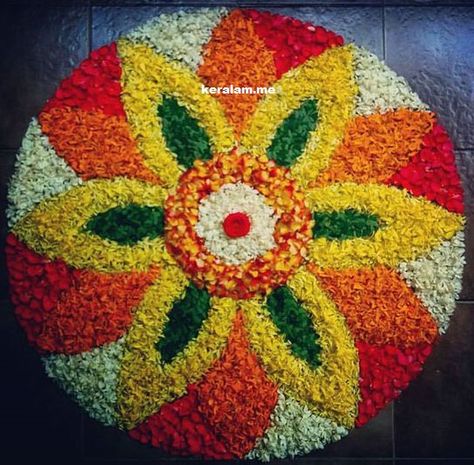 Athapookkalam Designs Simple, Pookalam Design Onam Simple Small House, Onam Rangoli Flower, Pookolam Design Onam, Onam Flower Rangoli, Rangoli Designs With Flowers Petals, Onam Pookalam Design, Onam Pookalam, Pookalam Design