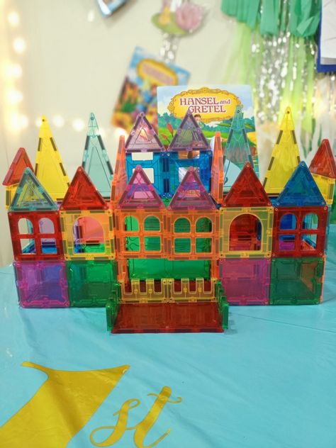 Magnatiles Castle, Fairytale Theme, Magna Tiles, Inside Games, Magnetic Building Blocks, Baby Learning Activities, Baby Activities, Magnetic Tiles, Princess And The Pea