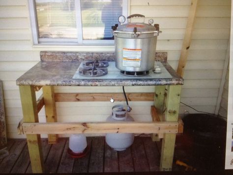 canning stove | Outdoor canning stove- what a neat idea! Outdoor Canning Kitchen, Canning Station, Canning Kitchen, Canning Food Preservation, Adirondack Furniture, Outdoor Stove, Outdoor Remodel, Home Canning, Kitchen Stove