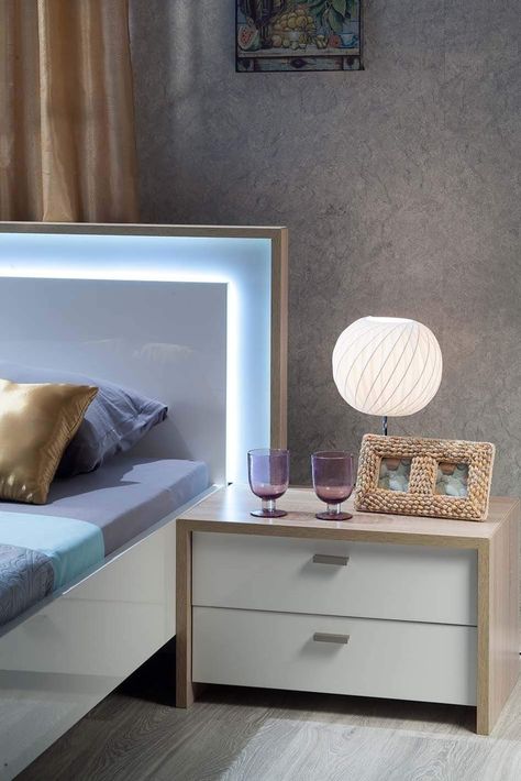 Bedroom Side Table Ideas, Bed Side Table Design, Minimalist Side Table, Nightstand Design, Bedside Table Decor, Bedside Table Design, Прикроватные Тумбочки, Bed Design Modern, Modern Bedside Table