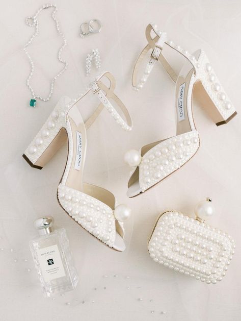 Looking for pearl wedding shoes? Look no further than this timeless wedding with a white, yellow, and green palette!  Photography: Justin DeMutiis Photography (http://justindemutiisphotography.com/) Formal Pearl High Heel Wedding Shoes, Elegant White Pearl Heels, Summer Wedding Pearl Heels, Luxury Pearl-embellished Heels For Party, Hoco Shoes, Pearl-embellished High Heel Wedding Shoes For Spring, Wedding Shoes Photography, Pearl Wedding Shoes, Elegant Wedding Shoes