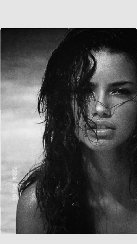 Victoria Secret Poster, Adriana Lima Wallpaper, Dark Pics, Adriana Lima Young, Art Collaboration, Cheetah Style, Victoria Secret Model, Catwalk Models, Alt Girls