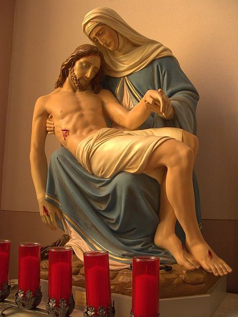 Good Friday or God's Friday? Good Friday Images Pictures, Country Meals, Good Friday Images, Friday Images, Fulton Sheen, Church Decorations, Religious Pictures, Mary Statue, Our Lady Of Sorrows