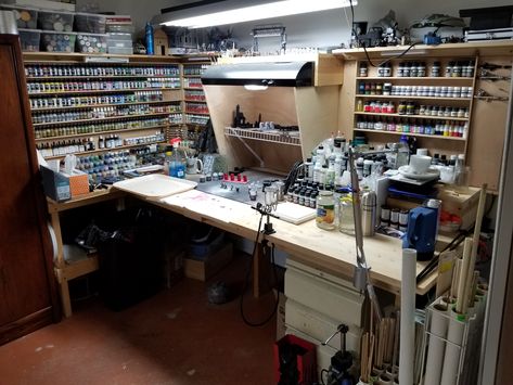 Warhammer Desk, Warhammer Desk Set Up, Warhammer Workstation, Hobby Workbench, Warhammer Painting Setup, Workbench Desk, Rc Workshop, Diy Lab Bench Power Supply, Hobby Station