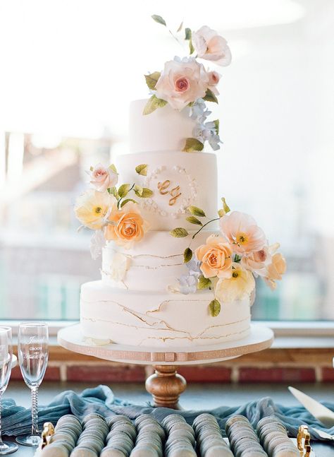 Wedding Cake 2023 Spring, Pastel Flowers Cake, Spring Floral Wedding Cake, Wedding Cake Pastel Flowers, Spring Wedding Dessert Table, Grandmacore Decor, Wedding Cake Spring, Spring Wedding Cakes, Unique Wedding Cake Ideas