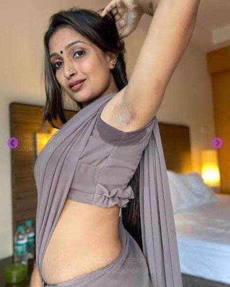 Hot Profile, Beautiful Dresses For Women, Indian Woman, Long Hair Girl, Beautiful Women Over 40, Fun Stories, Beautiful Smile Women, Indian Beauty Saree, India Beauty