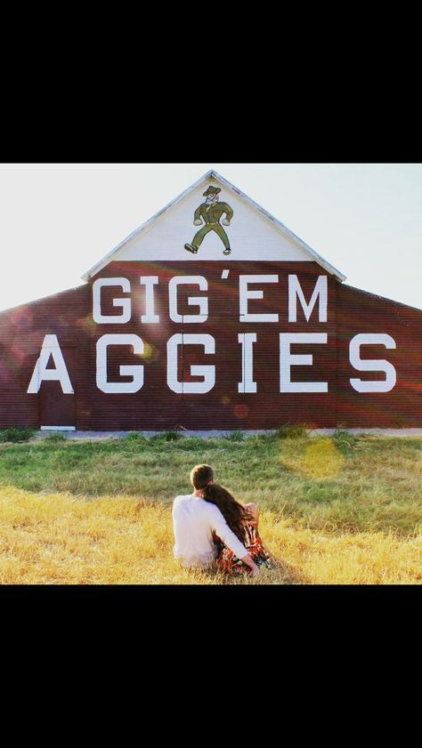 Aggie barn Aggie Engagement Photos, Aggie Graduation Pictures, Aggie Wedding, Watercolor Barns, Aggie Football, Ring Day, Barn Wedding Photos, Barn Pictures, Grad Pic