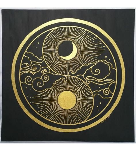 Paintings Koi Fish, Sun And Moon Yin Yang, Yin Yang Painting, Moon Yin Yang, Moon Sun Tattoo, Ying Yang Tattoo, Dragon Tattoo Ideas, Yin Yang Designs, Yin Yang Art