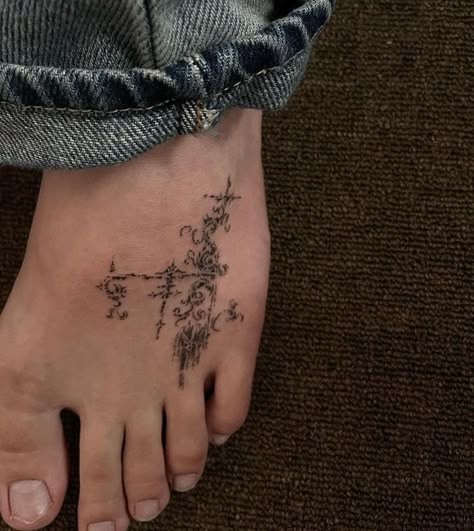 Handpoke Tattoo, No Rain, Aesthetic Tattoo, Foot Tattoo, Elegant Tattoos, Foot Tattoos, Little Tattoos, Simplistic Tattoos, Dope Tattoos